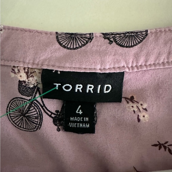 Torrid 4 Pink Bicycle Print ss Challis Dolma Shirt - Picture 3 of 5